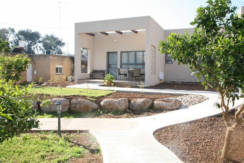 Aviv Bagalille Villa She'ar Yashuv Exterior photo